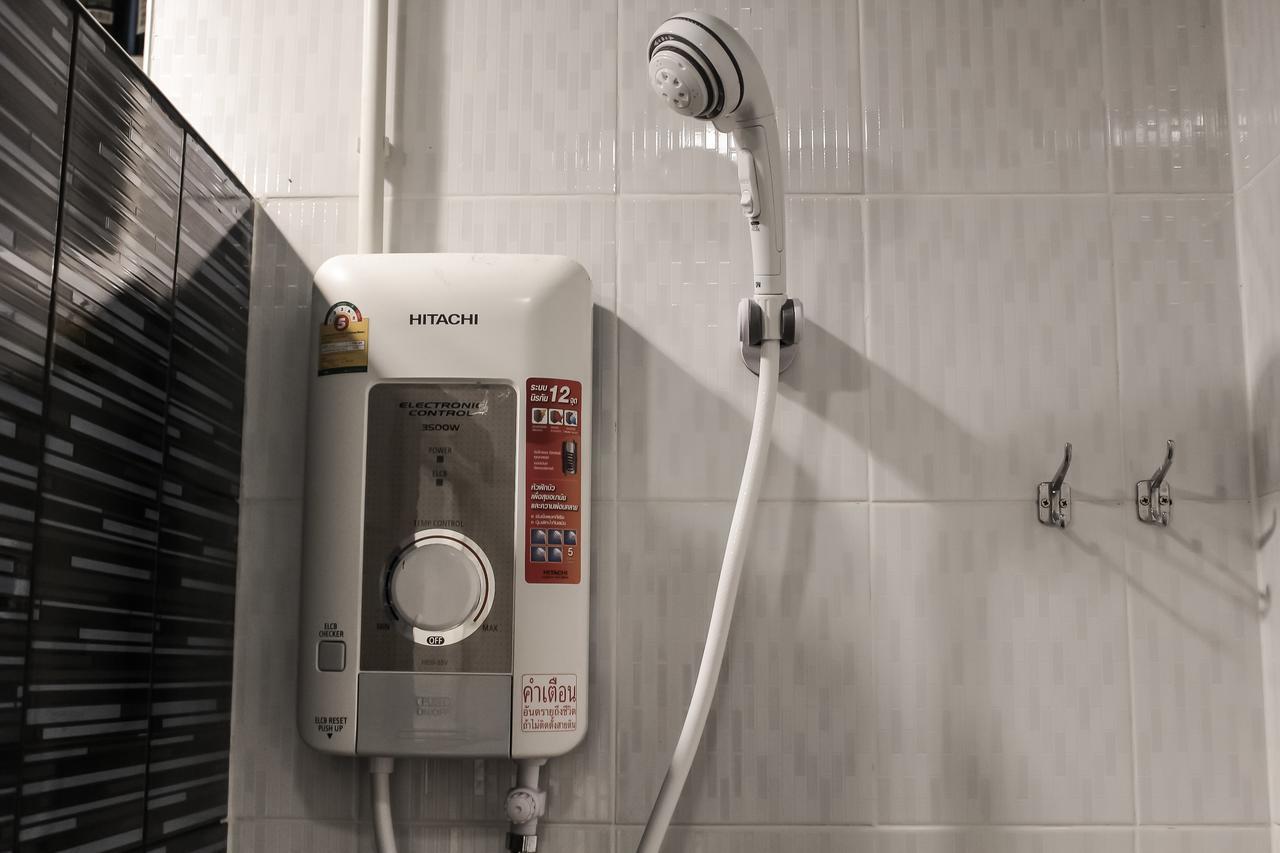 Khaosan Station (Adults Only) Hostel Bangkok Ngoại thất bức ảnh