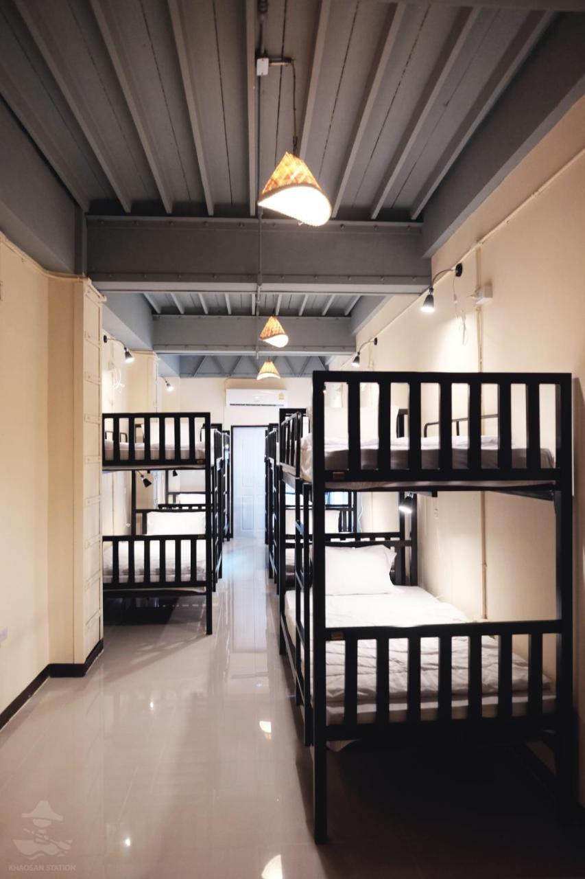 Khaosan Station (Adults Only) Hostel Bangkok Ngoại thất bức ảnh