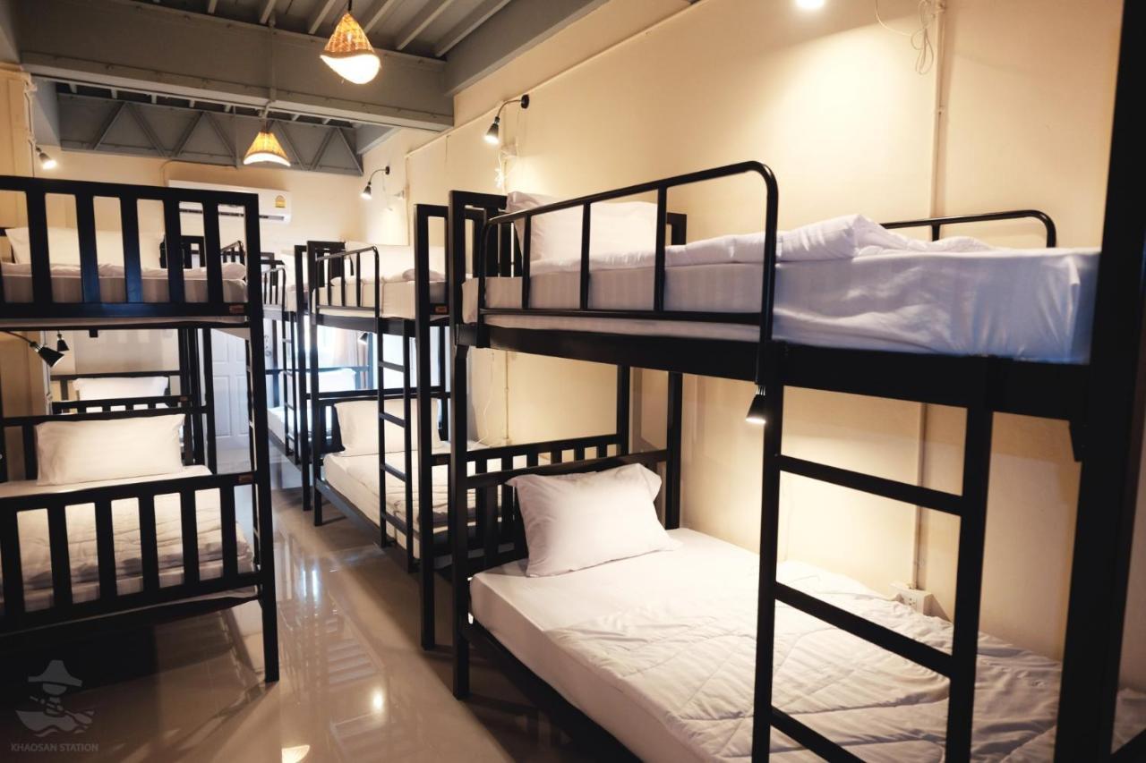 Khaosan Station (Adults Only) Hostel Bangkok Ngoại thất bức ảnh