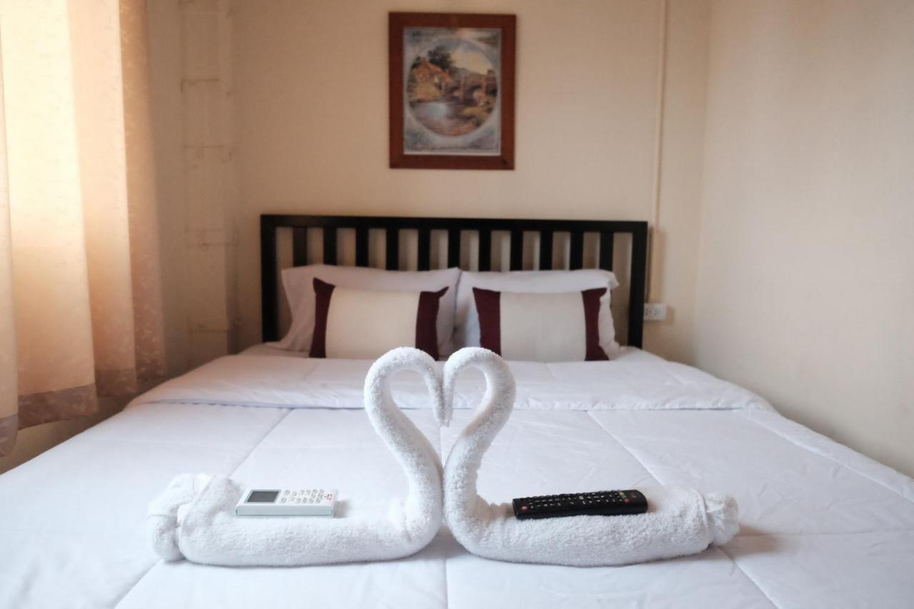 Khaosan Station (Adults Only) Hostel Bangkok Ngoại thất bức ảnh