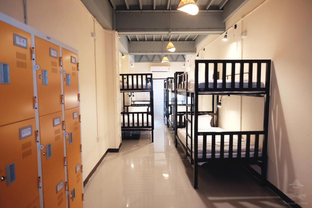 Khaosan Station (Adults Only) Hostel Bangkok Ngoại thất bức ảnh