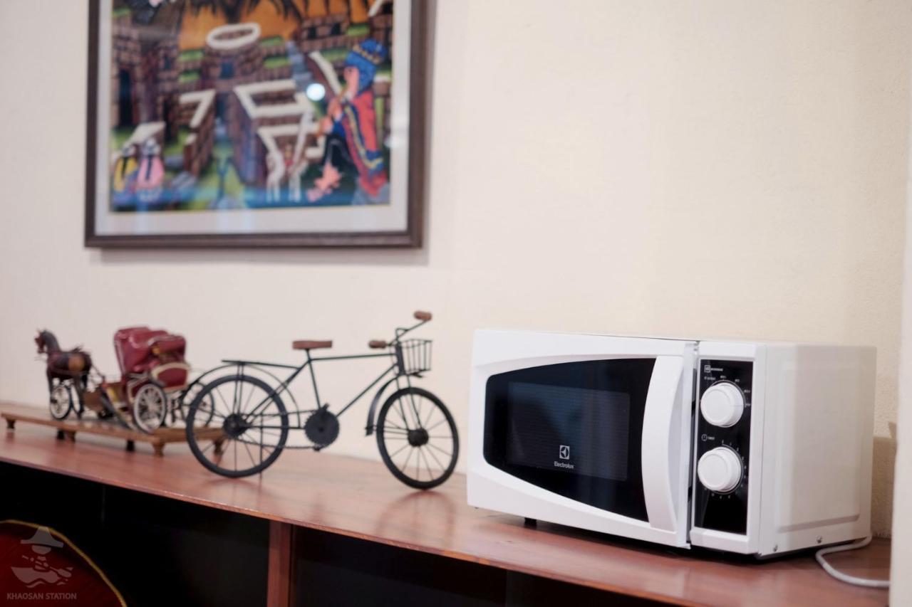 Khaosan Station (Adults Only) Hostel Bangkok Ngoại thất bức ảnh