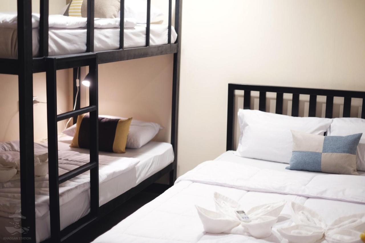 Khaosan Station (Adults Only) Hostel Bangkok Ngoại thất bức ảnh