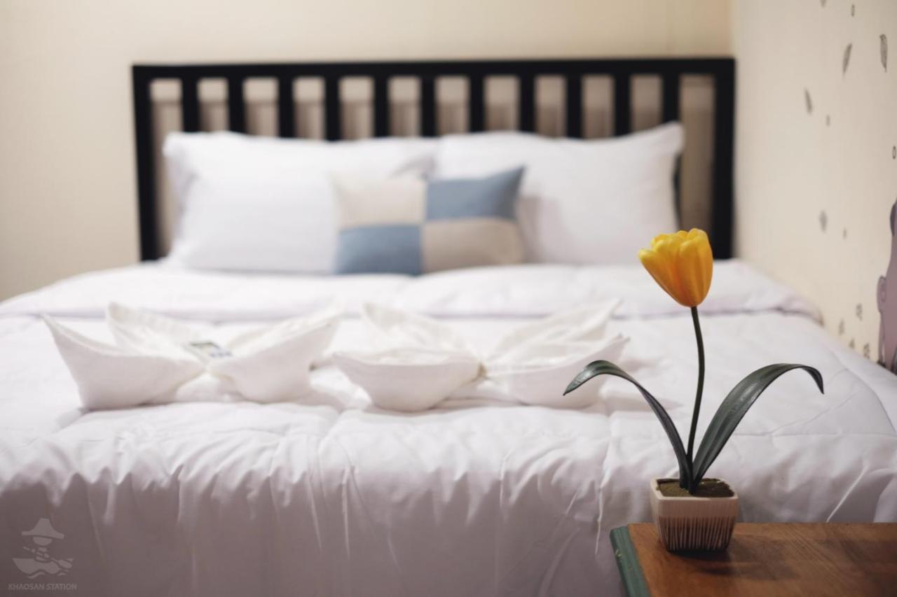 Khaosan Station (Adults Only) Hostel Bangkok Ngoại thất bức ảnh